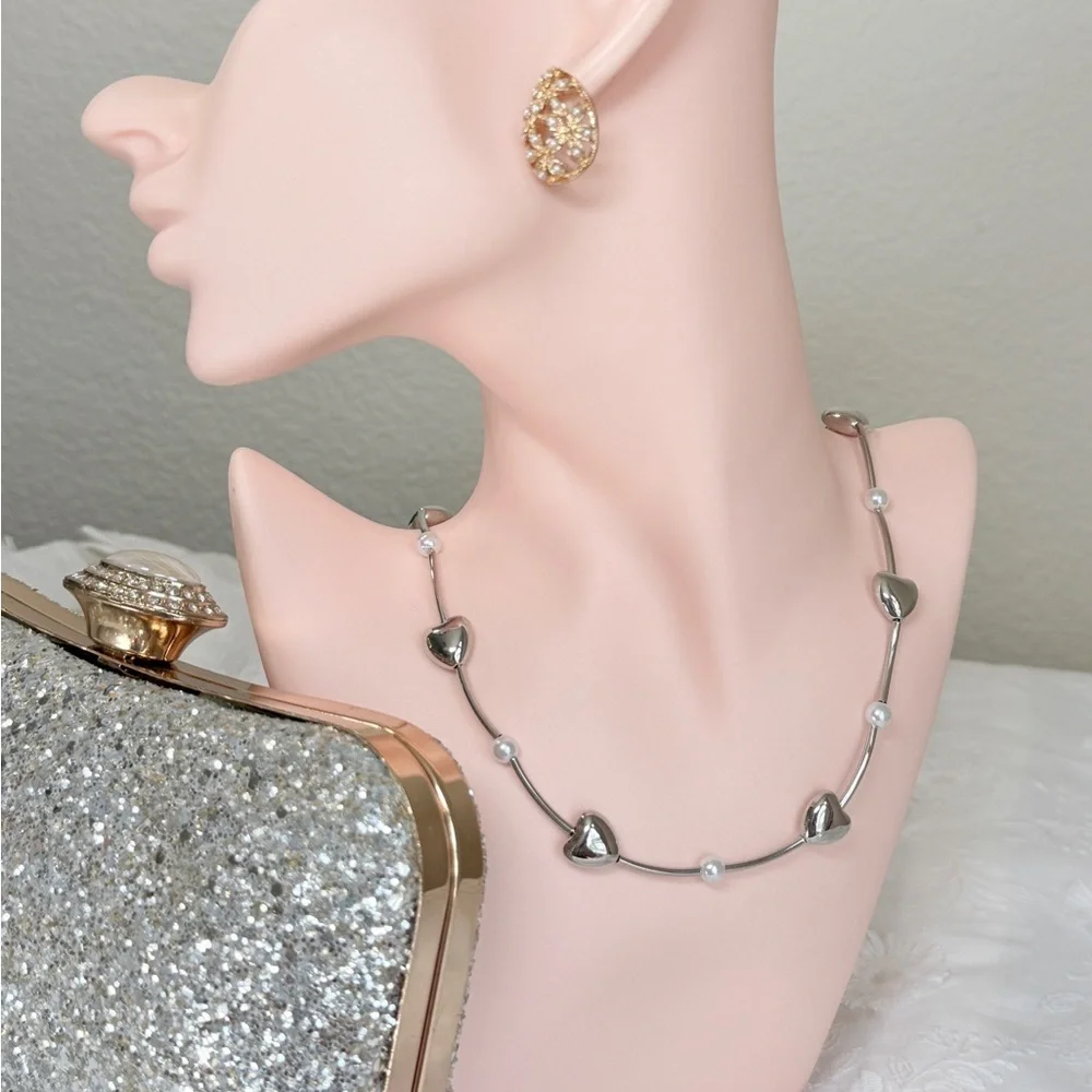 ⚜️ Silver Heart Necklace